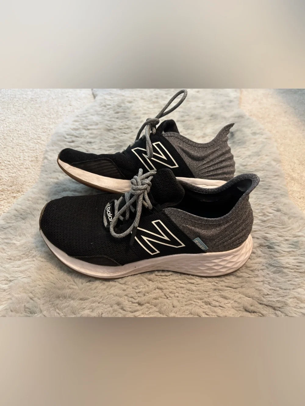 Women’s New Balance Roav size 8.5